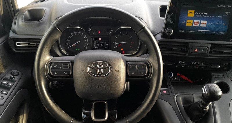Toyota Proace City Verso cena 96900 przebieg: 45200, rok produkcji 2020 z Szczecin małe 172